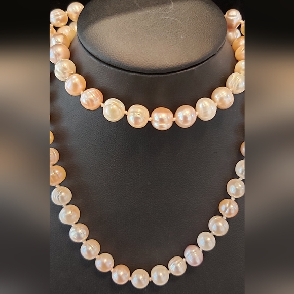 22" Almost Round Circled Pearls 7mm-8mm - Picture 2 of 5